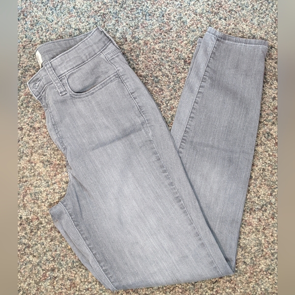 Universal Thread High Rise Skinny Gray Jeans, Size 4 / 27R - Picture 2 of 10
